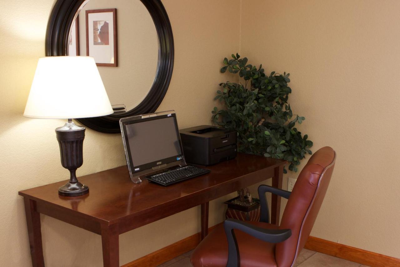 Candlewood Suites Champaign-Urbana University Area By Ihg Exterior foto